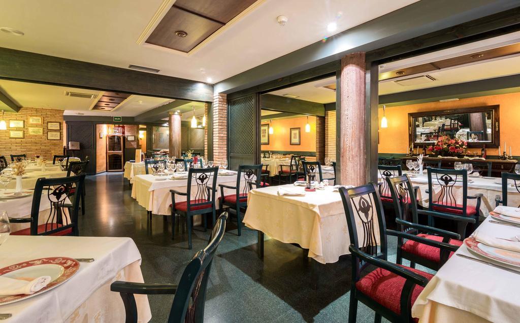 El Patio Otel La Almunia de Doña Godina Dış mekan fotoğraf