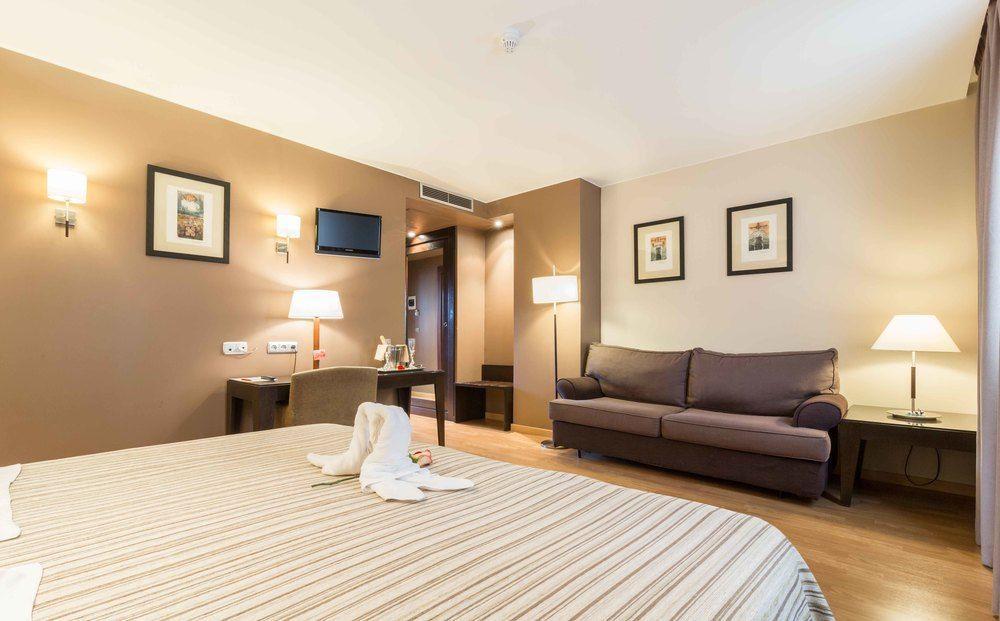 El Patio Otel La Almunia de Doña Godina Dış mekan fotoğraf