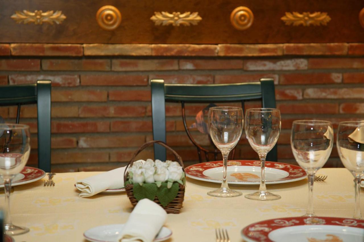 El Patio Otel La Almunia de Doña Godina Dış mekan fotoğraf